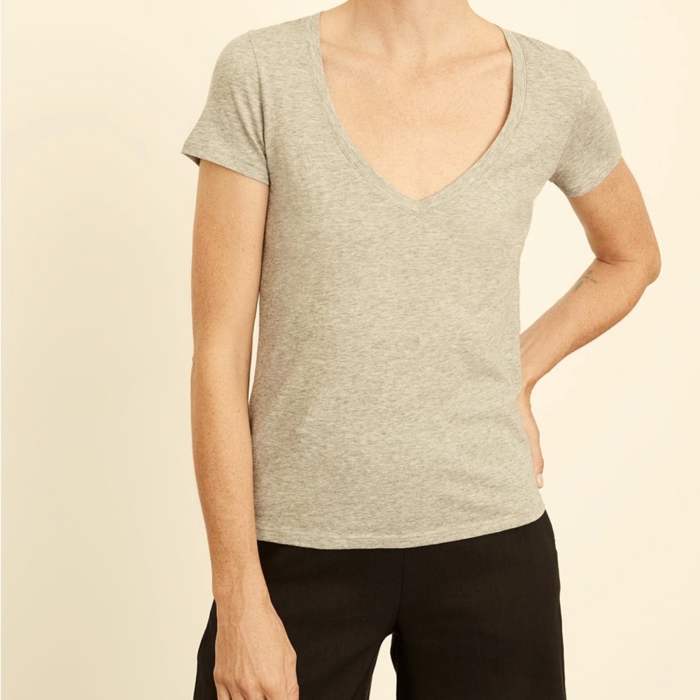NWT Vince V neck slub tee size XS